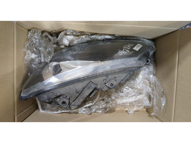 Фара передняя  Volkswagen Caddy 2010-2015 левая 