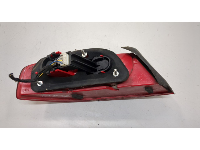 Задний фонарь          