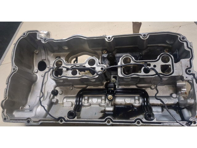 Клапанная крышка двигателя ДВС BMW 6 F12, F13, F06 2011-2015 4.4
