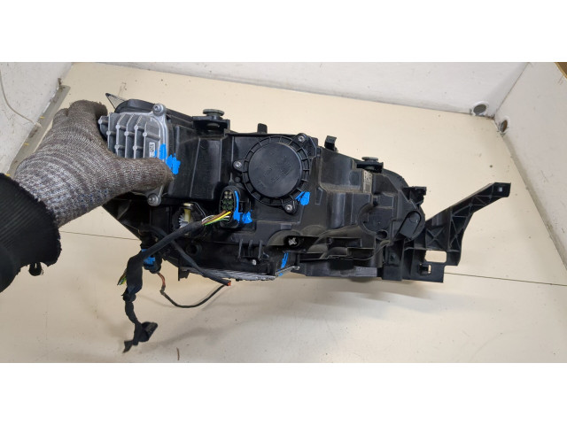 Фара передняя Seat Arona 2017-2021 левая