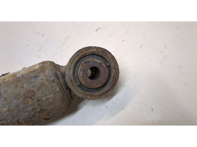 Стойка амортизатора  Volkswagen Touareg 2002-2007      