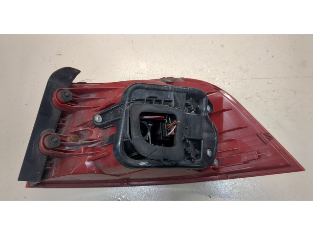 Задний фонарь          