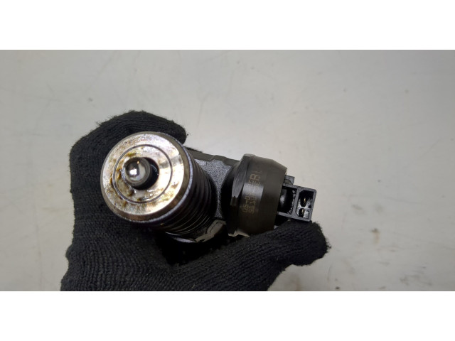 Форсунка топливная  Volkswagen Caddy 2004-2015    038130073BN, 038130079TX     