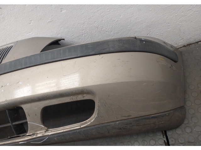 Бампер  Volvo V70 2001-2008 передний   