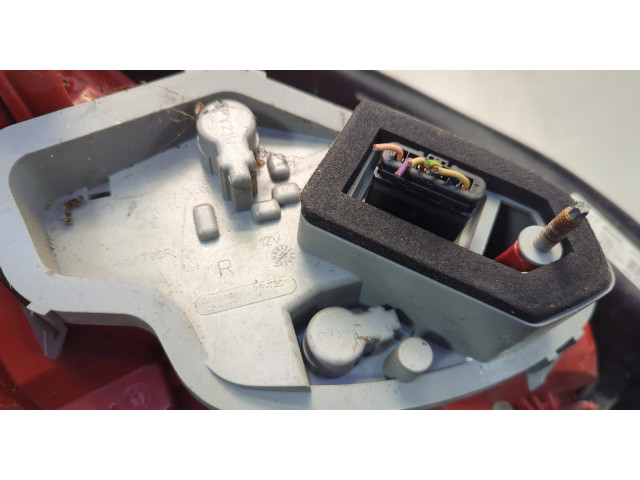 Задний фонарь 9686293680