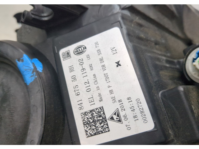 Фара передняя Cadillac XT5 2016-2019 правая