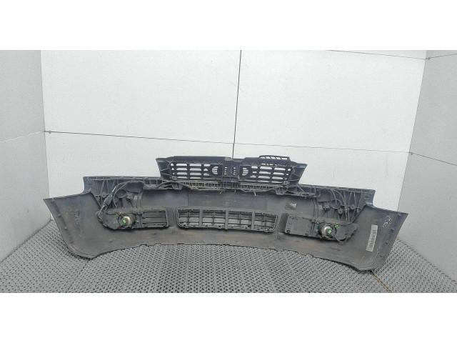 Бампер  Audi A4 (B6) 2000-2004 передний     8H0807105