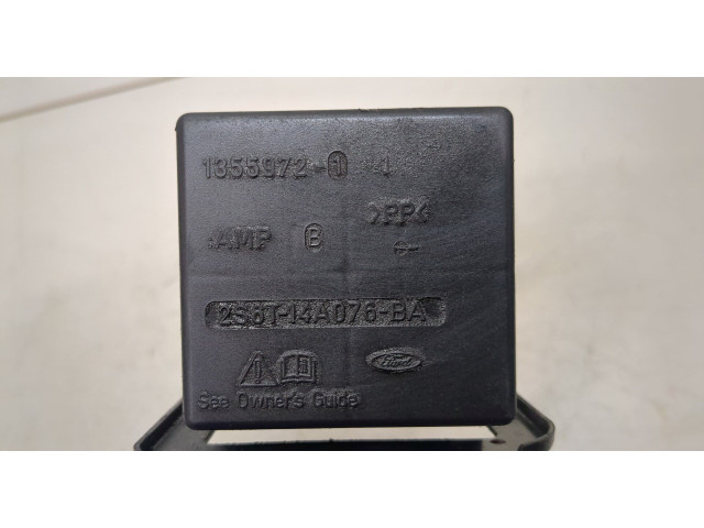 Блок реле  Ford Fusion 2002-2012         