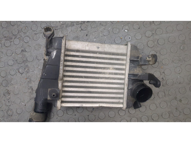 Интеркулер  Audi A4 (B7) 2005-2007 2.7      