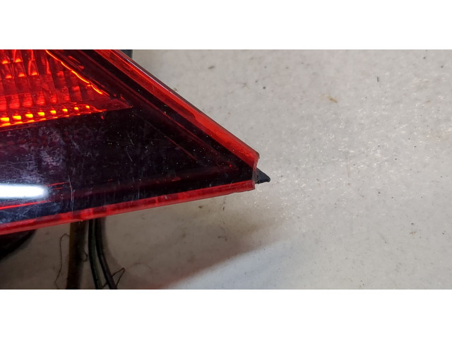 Задний фонарь          