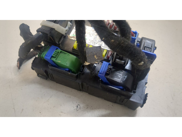 Блок предохранителей  Jeep Compass 2017-2021         