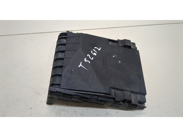 Крышка блока предохранителей Volkswagen Golf Plus 1K0937132F