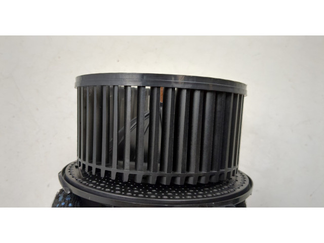 Моторчик печки  Cadillac XT5 2016-2019 84567419    84567419   