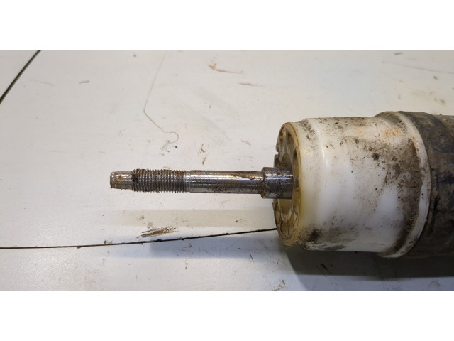 Стойка амортизатора  Renault Clio 2012-2016     1.5  дизель