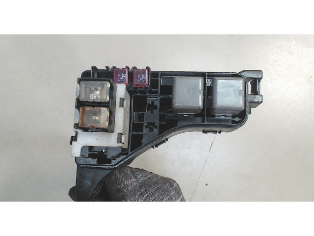 Блок реле  Toyota Avensis 2 2003-2008           2.2