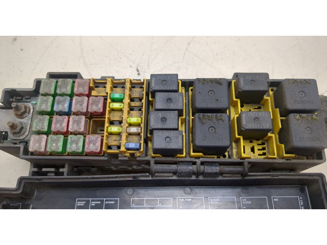 Блок предохранителей  Jeep Liberty 2002-2006         