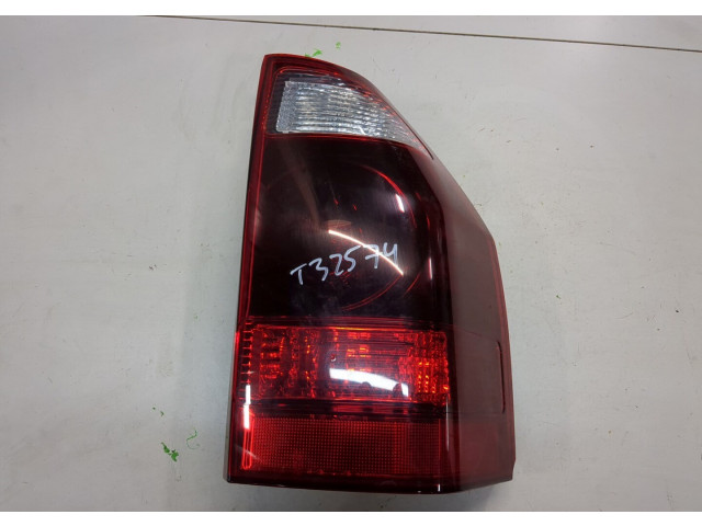 Задний фонарь MN133770 Mitsubishi Pajero / Montero 2000-2006