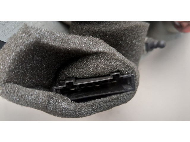 Задний фонарь     5J6945112A     