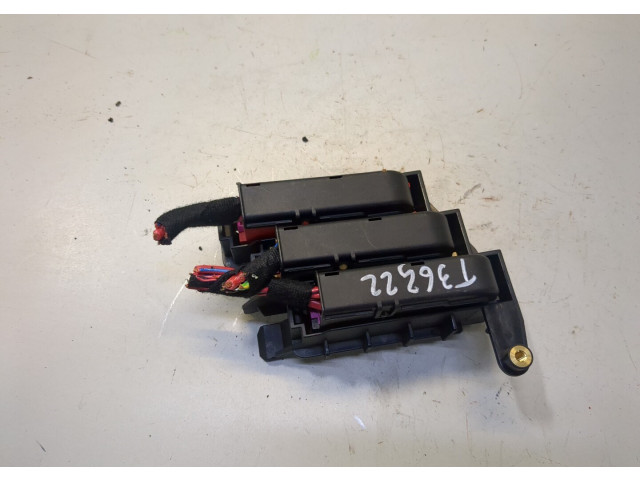 Блок предохранителей  Audi A6 (C6) Allroad 2006-2008      4F2971845A      2.7