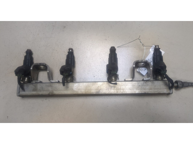 Форсунка топливная  Volvo V50 2007-2012         