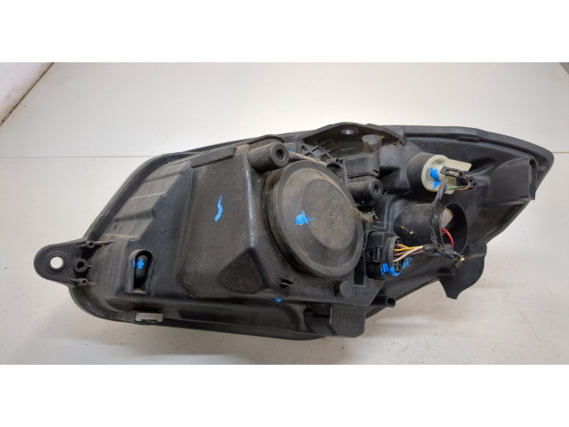 Фара передняя Skoda Fabia 2007-2014 правая