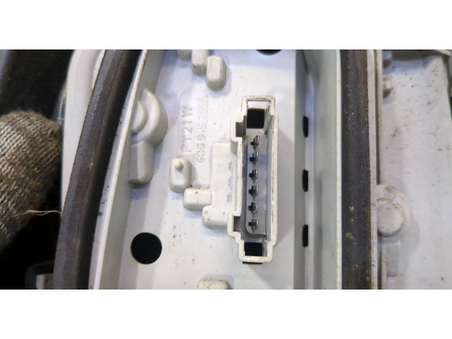 Задний фонарь          