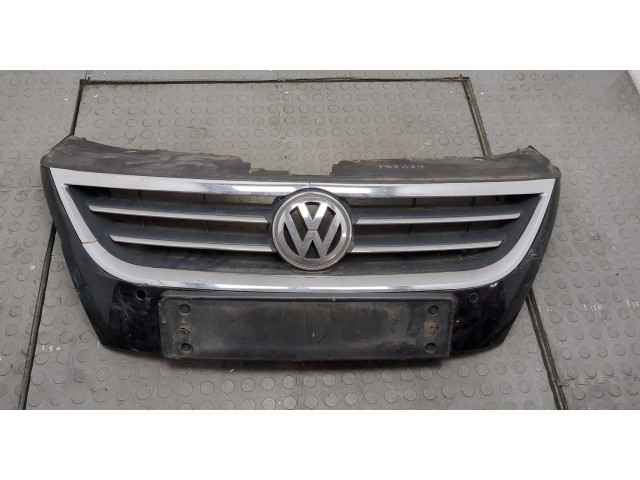 Решетка радиатора  Volkswagen Passat CC 2008-2012          3C8853651