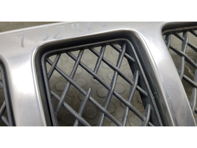 Решетка радиатора  Jeep Grand Cherokee 2004-2010          55157414AA