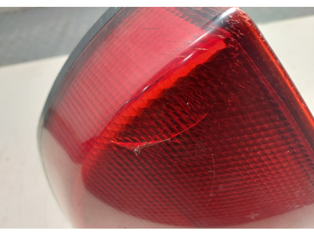 Задний фонарь MR179505 Mitsubishi Carisma