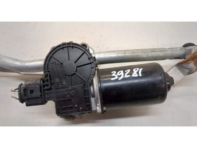 Двигатель стеклоочистителя (моторчик дворников) передний Mazda 3 (BK) 2003-2009