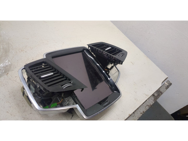 Дисплей мультимедиа  Volvo XC90 2014-2019        