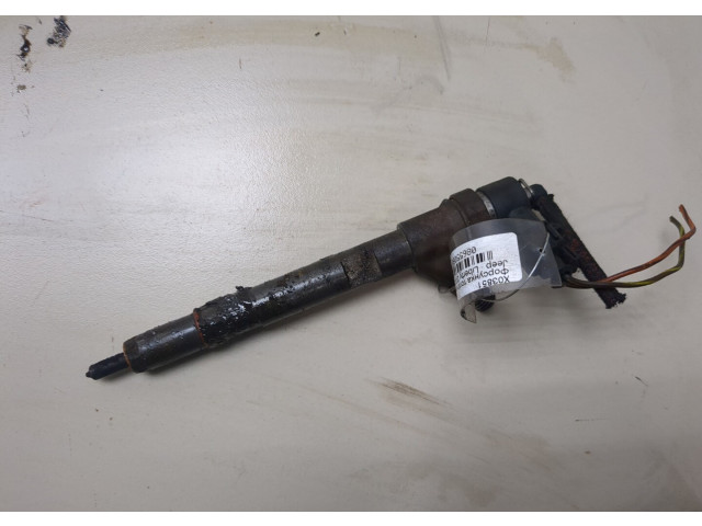 Форсунка топливная  Jeep Liberty 2002-2006         