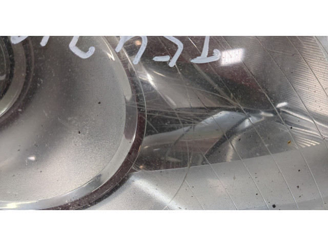 Фара передняя  Volkswagen Passat 6 2005-2010 левая 