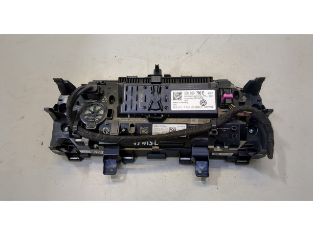 Панель приборов Volkswagen Tiguan 2016-2020 3G0920790E