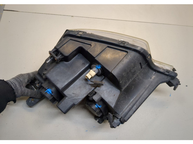 Фара передняя  Opel Antara 2006-2015 правая 