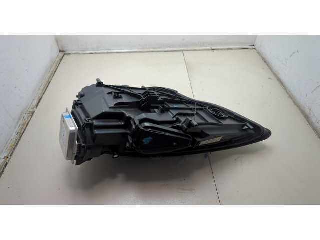 Фара передняя Porsche Panamera 2009-2016 правая