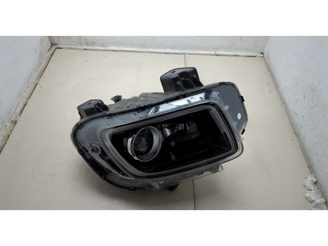 Фара передняя Hyundai Venue 2019-2025 правая