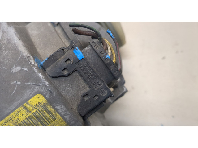 Фара передняя Mercedes C W203 2000-2008 правая