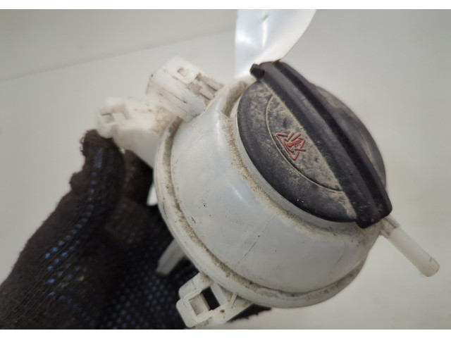 Бачок расширительный Jeep Wrangler 1996-2006 5Q0010001A