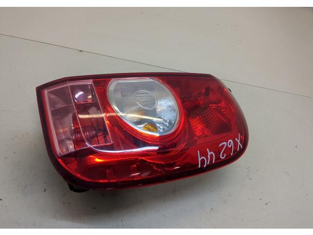 Задний фонарь          