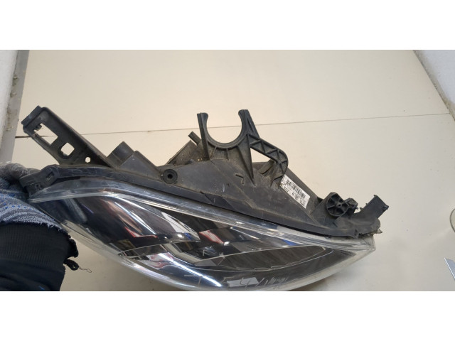 Фара передняя  Peugeot Partner 2012-2015 правая 