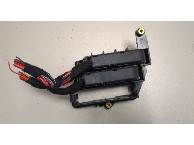 Блок предохранителей Audi A6 (C6) 2005-2011 4f1971845a 4.2