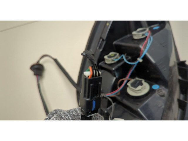 Задний фонарь          