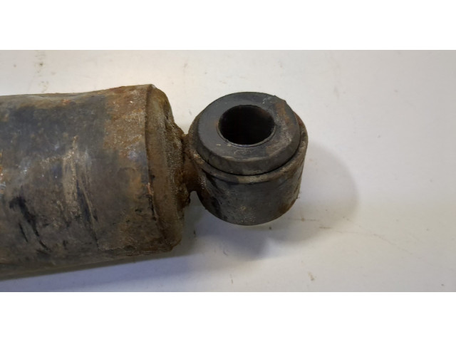 Стойка амортизатора  Mitsubishi Montero Sport / Pajero Sport 1996-2008      