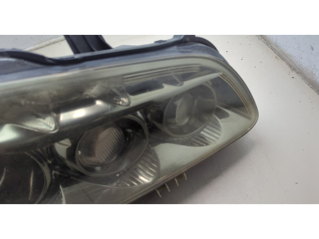 Фара передняя Infiniti QX56 2010-2013 правая