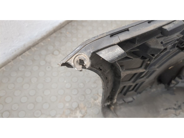 Бампер  Volkswagen Golf Plus передний   5M0807217E