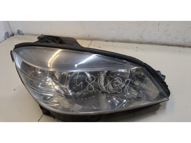Фара передняя  Mercedes C W204 2007-2013 правая 
