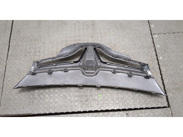 Решетка радиатора  Renault Scenic 2012-2016          