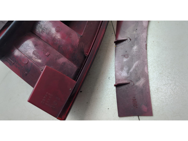 Задний фонарь