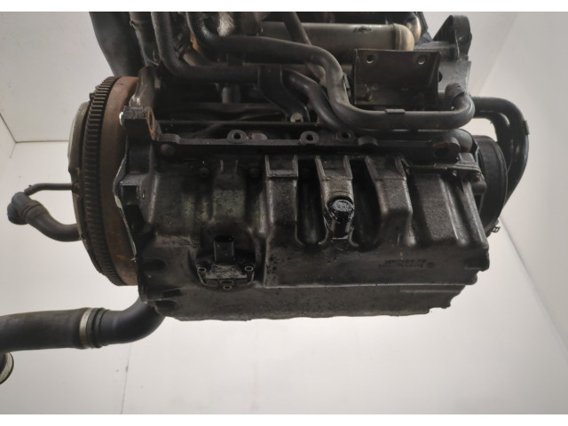 Форсунка топливная  Volkswagen Touran 2006-2010    038130073BN     